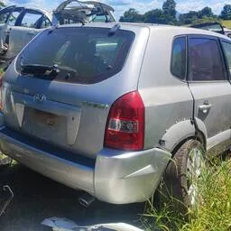 SUCATAHyundai Tucson 2008 2.0 Gl 4x2 Aut. 5p  PARA RETIRADA DE PEÇAS